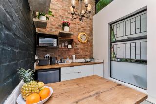The Pigeon Loft - 6