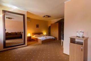 LaCetate Boutique Hotel - 6