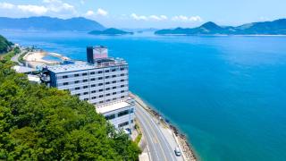 Livemax Resort Mihara Onsen Seafront - 7