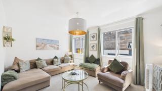 Luxurious Apartment Charlton Mews - 2 Bed - Tenby - 0