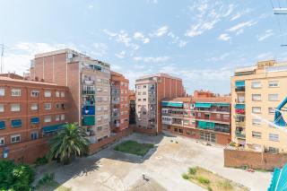 Barcelona Urban Apartment - 8
