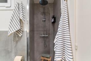 Barcelona Urban Apartment - 5