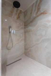 Amaltheia Beachfront Villas - 9