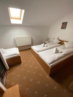 LaCetate Boutique Hotel - 4