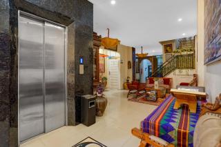 Townhouse Oak near RSUD Dr. Zainoel Abidin formerly Poma Hotel - 4