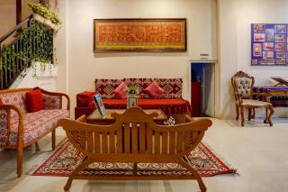 Townhouse Oak near RSUD Dr. Zainoel Abidin formerly Poma Hotel - 5