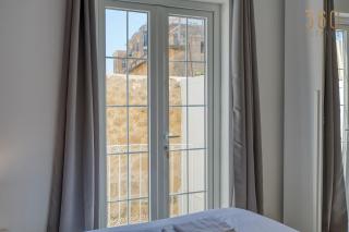 2 BR Duplex in the Heart of Sliema & Rooftop Views - 2