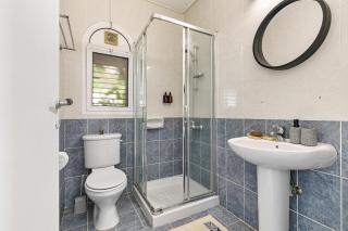 Coral Bay Avenue Villa by Vichy Holidays - 4