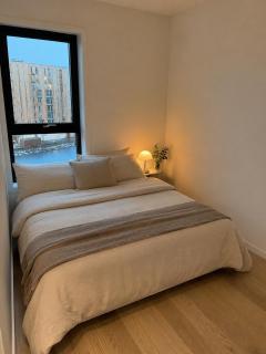 Modern Waterfront Apartment - 8