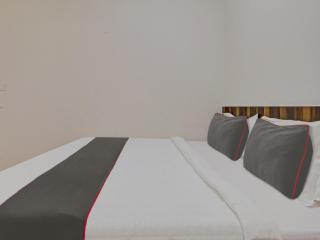 Hotel O by OYO Dhruvas Residency - 9