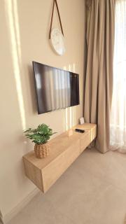 Sunny Corner - 2