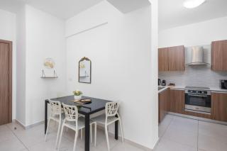 Downtown Urban 2 Bedroom Suite - 6