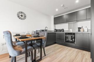Central Liverpool 2 Bedroom Apartment, Large, Modern, WIFI, Sleeps 4 - 4