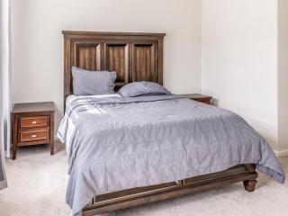 Woodridge - Private Rooms in Shared Home - 2