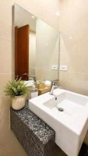 BGC One Uptown Residence King Bed 3 min walk to malls and restaurants - 7