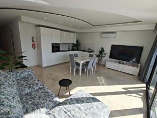 Seafront on Spinola Bay Adult Couples Only Aged 30 plus - 6