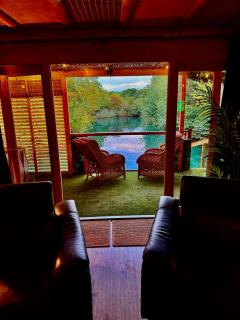 Woodland Escapes Glamping - Lake View - 6