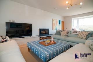 Luxury Estuary Views & Parking - Woodcot Cottage - 9