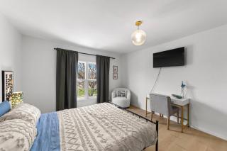4BR/2BA Apt Near Cleveland Clinic Walk to Campus - 9