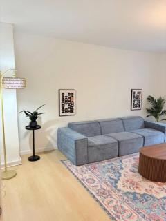 4BR/2BA Apt Near Cleveland Clinic Walk to Campus - 6