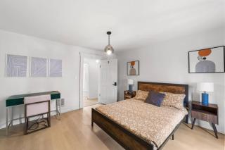 4BR/2BA Apt Near Cleveland Clinic Walk to Campus - 3