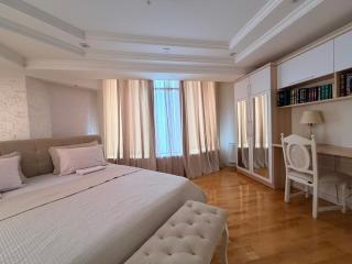 Gorgeous in a green oasis residence - two steps from park - 4
