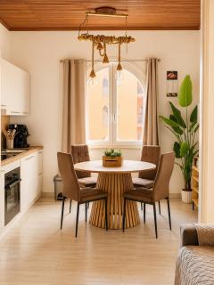 Demetra Seafront Apartment - Parking & Pool - 4