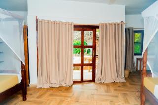Sea View Lodge Boutique Hotel - 2
