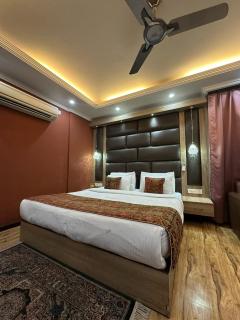 HOTEL ROYAL MILAD - 4