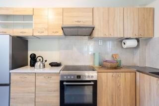 Seaside Retreat for Relaxed Kalamata Beach Stays - 2