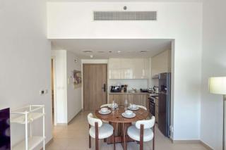 TRPS - UNA Apartments, Town Square - Stylish 1BR, Pool Gym & Family-Friendly Stay - 3