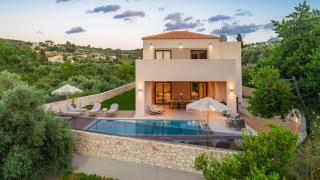 VaMa Luxury Living-8BR Design Villa with Private Heated Pool - 0