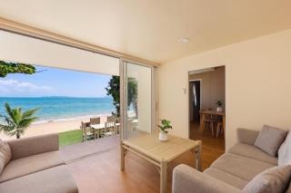 Villa Nalyn 3BR Beachfront House with Sunset View - 3