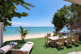 Villa Nalyn 3BR Beachfront House with Sunset View - 7