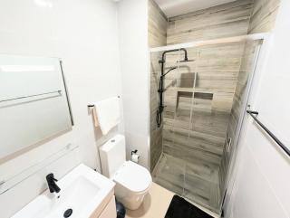 Central 2BdR 3rd floor Apt in Prime Location in Praia - Wi-Fi & Elevator - 9
