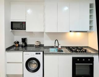 Central 2BdR 3rd floor Apt in Prime Location in Praia - Wi-Fi & Elevator - 1