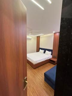 FabHotel Shri Kamal Garden - 9
