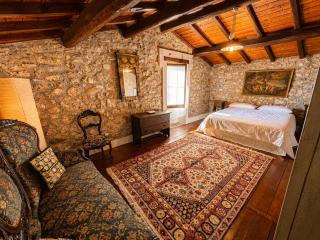 Nido del Drago, the village's first historic residence - 4