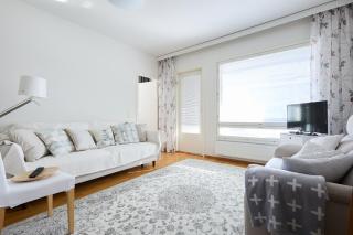 Bright Central Raisio 1BR Apt - Balcony & Sauna - 9
