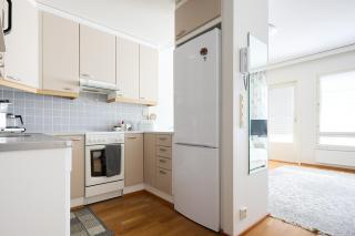 Bright Central Raisio 1BR Apt - Balcony & Sauna - 4