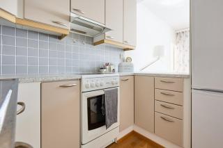 Bright Central Raisio 1BR Apt - Balcony & Sauna - 3