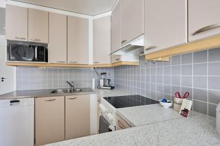 Bright Central Raisio 1BR Apt - Balcony & Sauna - 2
