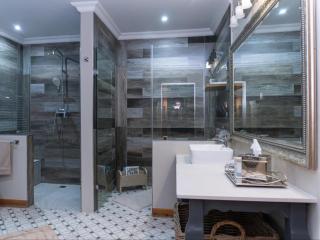 Luxury and homely stay - 6