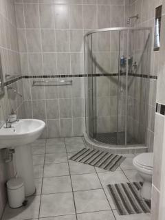 Feathers Guest House - 6
