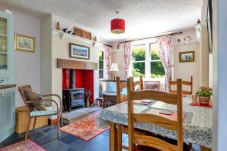 Finest Retreats - Wern Cottage - 1