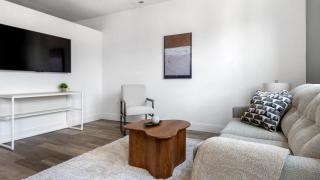 Landing Modern 1BD Gym Yoga Studio - 9