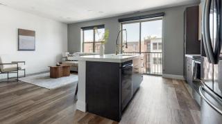 Landing Modern 1BD Gym Yoga Studio - 7