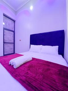 Cozy homes by Joyce Private Gated ,2 bedroom Home - 2mins walk to the Zanzibar Airport , 10 Mins to Stonetown - 6