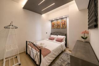 Purple Orchid Modern Studio near Metro & Free Parking - 6