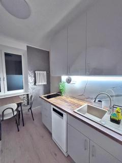 Emilu Studio Apartaments - 4